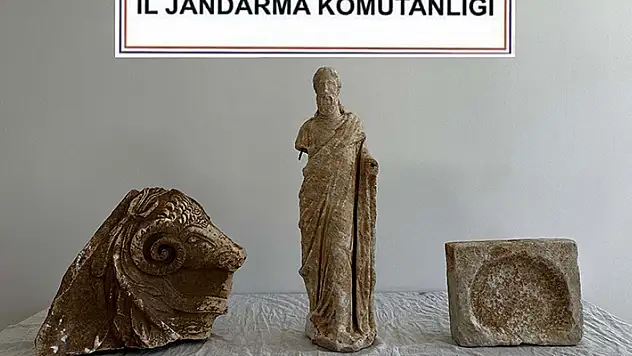 Muğla'da tarihi eser operasyonu Kral Hekatomnos'un heykeli ele geçirildi
