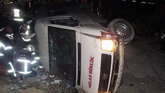 Muğla'da yolcu minibüsü devrildi: 14 yaralı