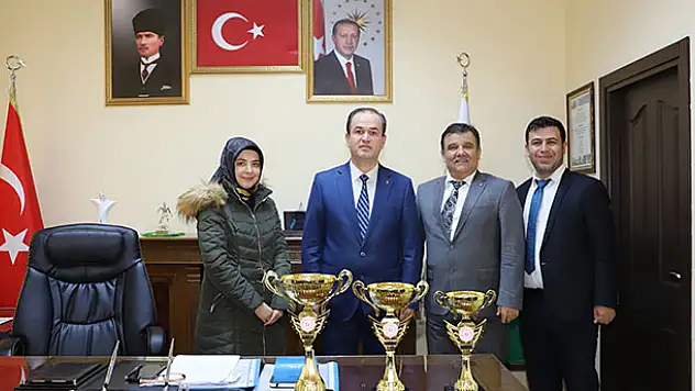 Muğla'dan kupalarla döndüler