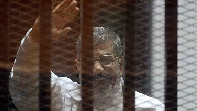 Muhammed Mursi'nin cenazesi defnedildi