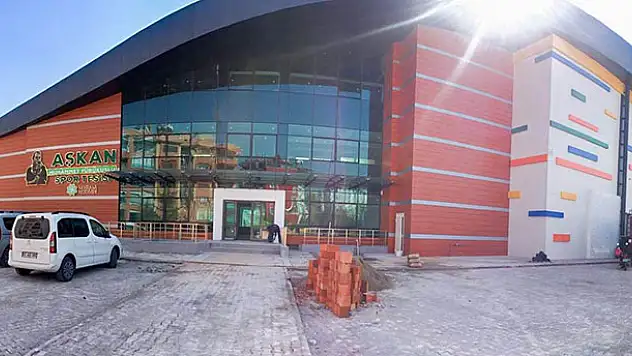 Muhammet Yürükuslu Spor Kompleksi'nde sona yaklaşıldı
