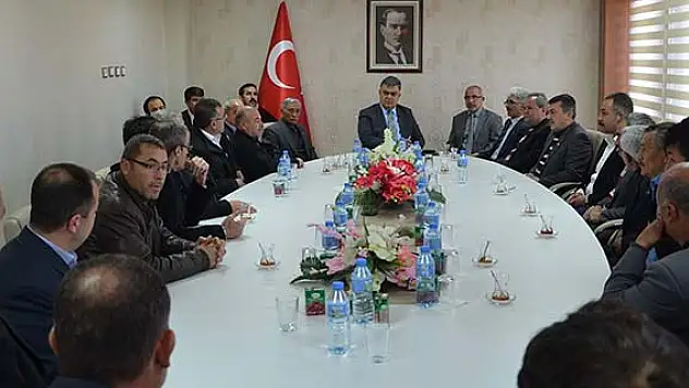 Muhtarlardan başkan Özgüven'e ziyaret
