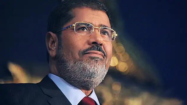 Mursi'den 'Vatanım ve dinim için buradayım' mesajı