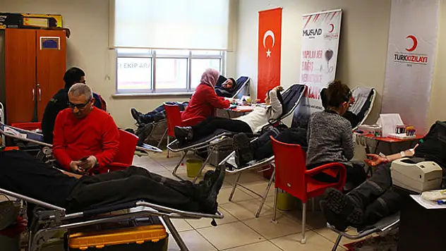 MÜSİAD Konya'dan Afrin'e kan bağışı