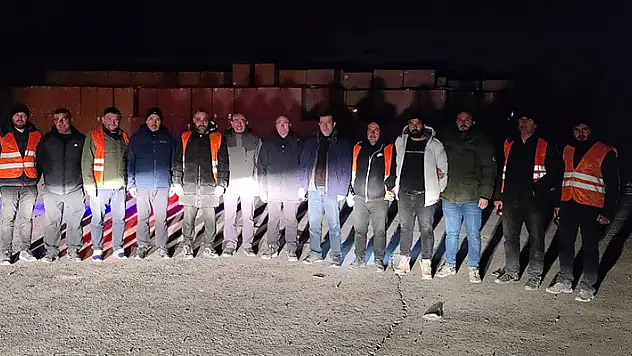MUSİAD Konya Şubesi deprem bölgesinde her gün 15 bin depremzedeye kahvaltı sağlıyor
