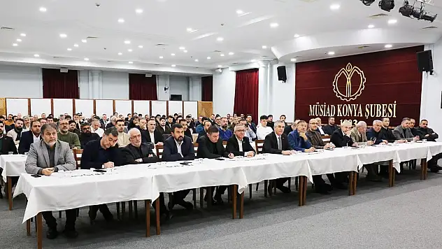 MÜSİAD Konya'da 'İş Dünyasında 2025'in Değerlendirmesi ve 2026'da Ekonomik Beklentiler' konuşuldu.