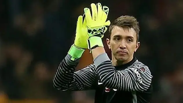 Muslera'dan duygulandıran 15 Temmuz paylaşımı!