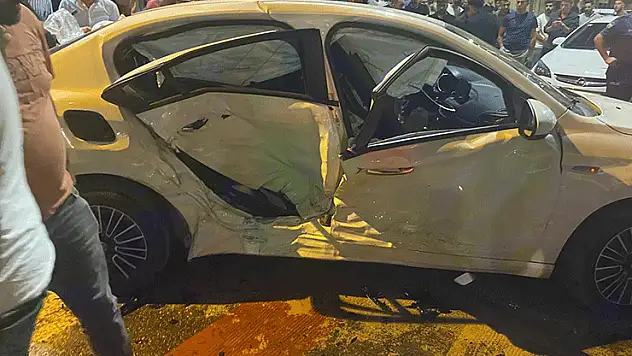 Muş'ta trafik kazası: 3 kişi yaralandı