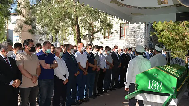 Mustafa Asım Pekergin dualarla defnedildi