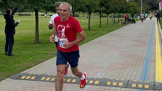 Mustafa Ayvacı İstanbul'dan birincilikle döndü