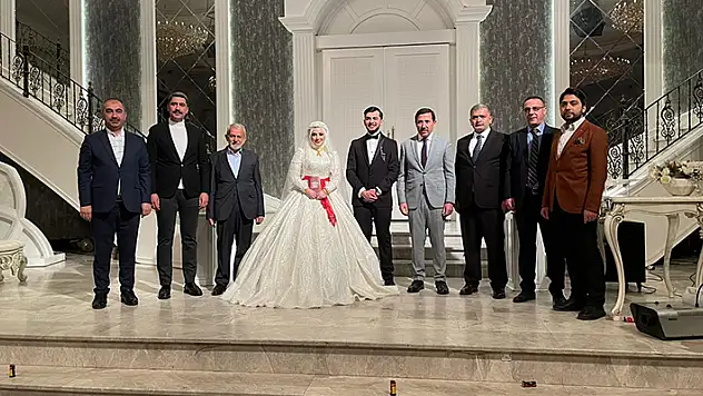 Mustafa ile Esmanur dünyaevine girdi