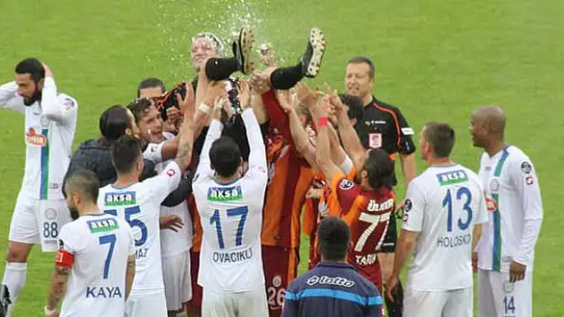Mustafa Kamil Abitoğlu'na kırmızı kartlı veda