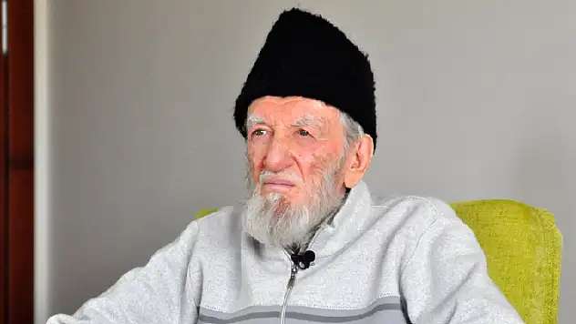 Mütefekkir Cevdet Said hayatını kaybetti

