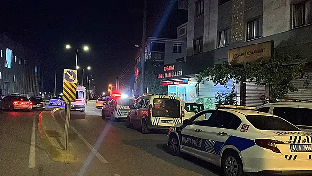 Müzikholde silahlı, bıçaklı kavga işletme müdürü öldü, 4 yaralı 