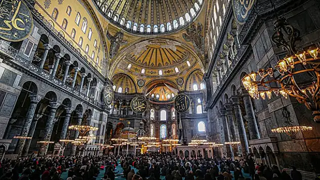 Namazın Müslümanlara hediye edildiği gece: Miraç