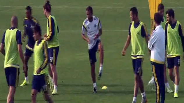Nani ve Souza takımla birlikte ilk antrenmanına çıktı