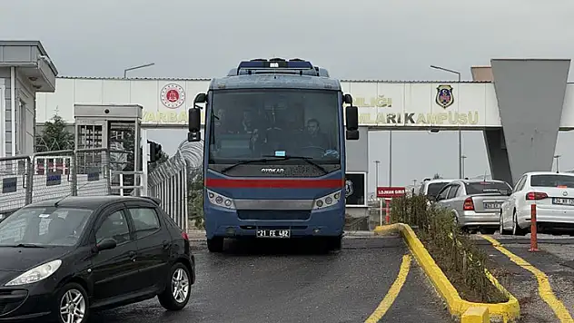 Narin Güran cinayetine ilişkin 15 sanık, üçüncü kez hakim karşısına çıkmak üzere adliyeye getirildi