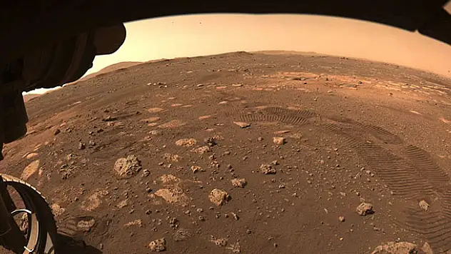 NASA'nın uzay aracı Perseverance, Mars'ta ilk test sürüşünü gerçekleştirdi