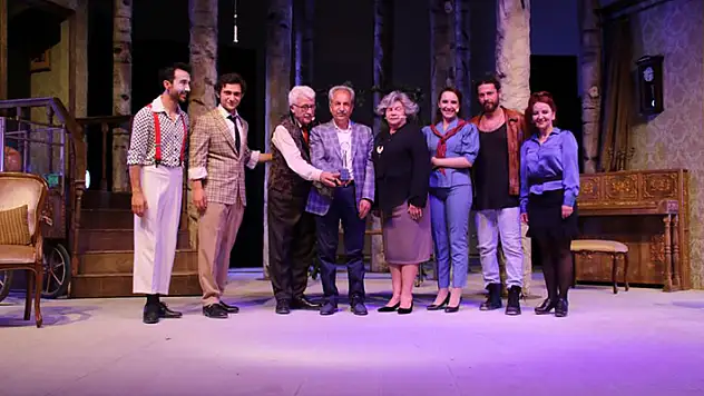 Nasreddin Hoca Şenliği 'Ağaçlar Ayakta Ölür' ile final yaptı
