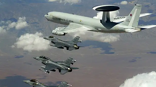 NATO uçağı Türk hava sahasında