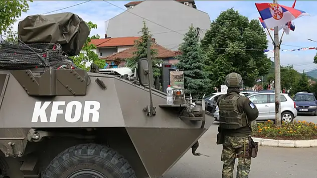 NATO'nun görevlendirdiği 200 İngiliz asker Kosova'ya ulaştı
