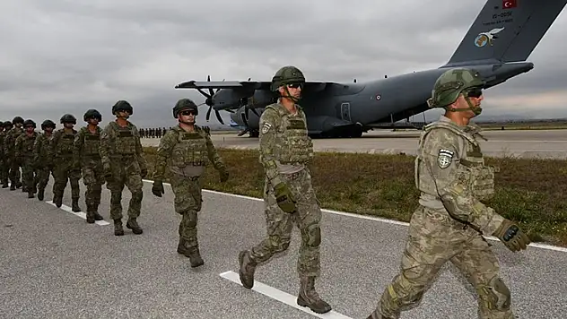 NATO'nun görevlendirdiği Türk ihtiyat taburunun Kosova'ya intikali tamamlandı