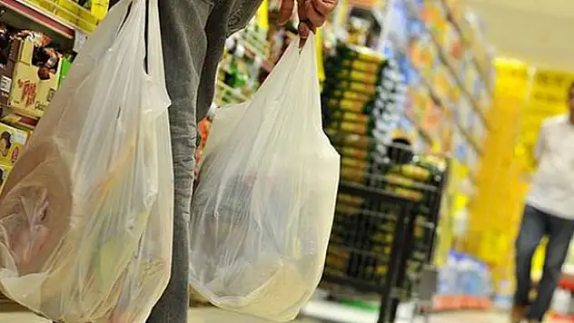 Naylon poşette 'ücret' tartışması