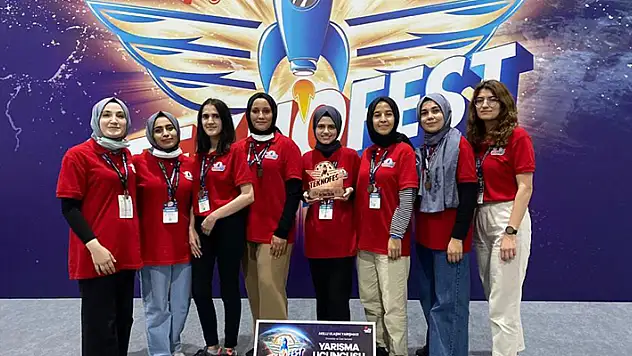 Necmettin Erbakan Üniversitesi TEKNOFEST'ten 3 ödülle döndü

