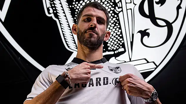 Nelson Oliveira yeni takımına imza attı