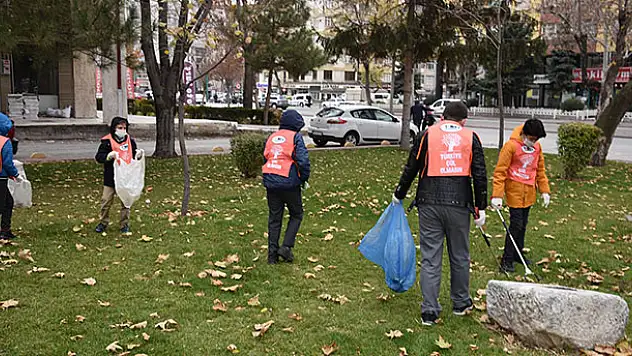 Nene Hatun Parkı'na öğrenci eli değdi