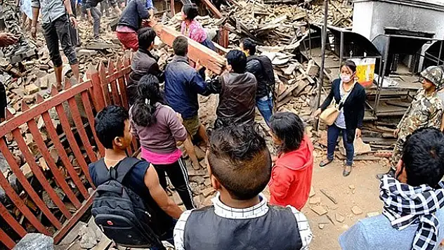 Nepal'de ölü sayısı artıyor