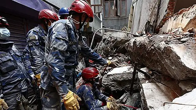 Nepal'de ölü sayısı her geçen gün artıyor