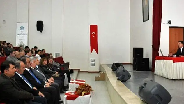 Neü'de 'Ermeni Meselesi Ve Tarihi Gerçekler' Konulu Konferans