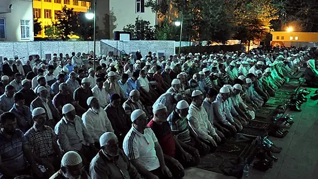 NEÜ'de Gök Kubbe Altında Ramazan Geceleri