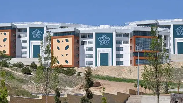 NEÜ'den deprem bölgesi nüfusuna kayıtlı öğrenciler ve personel için son dakika kararı
