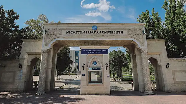 NEÜ en geç üniversite olma başarısını korudu
