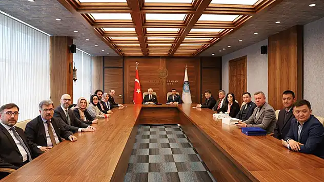 NEÜ ile Özbekistan üniversiteleri arasında iş birliği antlaşmaları imzalandı
