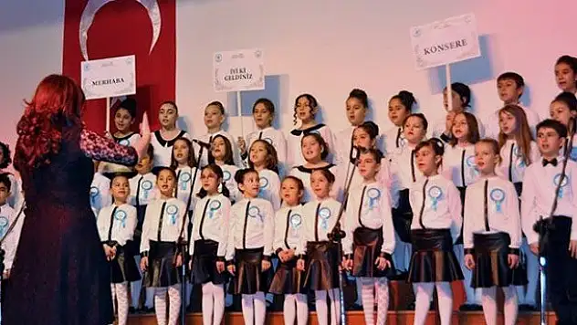 NEÜ'lü minikler kalplerinin sesini dinletti