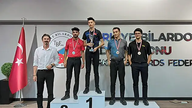NEÜ'lü Türkcan Yıldırım, Türkiye Pool Bilardo Şampiyonası'nda 3. oldu
