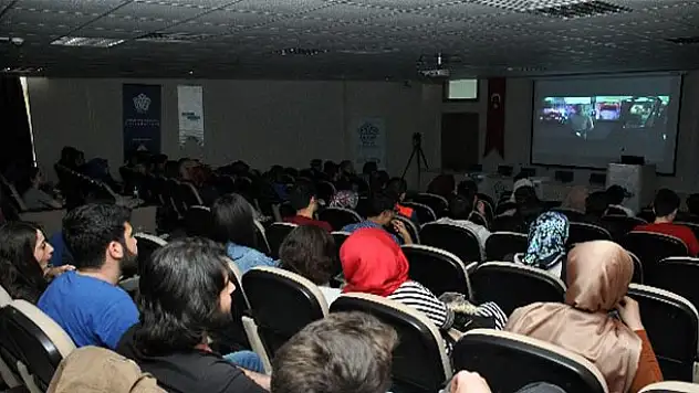 Neü Öğrencileri Kültürü Filmle Öğreniyor