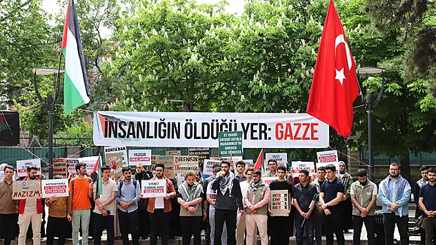 NEÜ öğrencilerinden Gazze'de Yaşanan İsrail zulmüne karşı 'Kampüste Filistin Nöbeti'