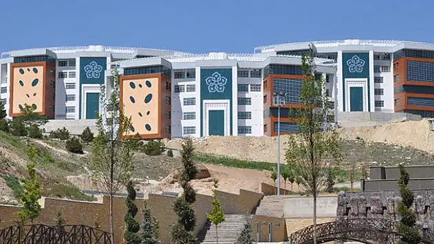 NEÜ Türkiye'deki 6 üniversiteden biri