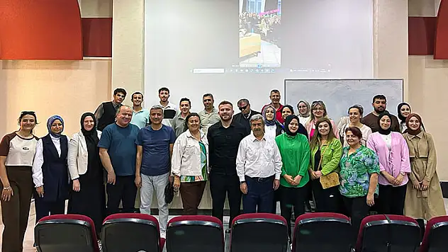 NEÜ'de işaret dili eğitimleri tamamlandı