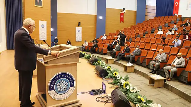 NEÜ'de Mısır Türkiye yakınlaşması ele alındı
