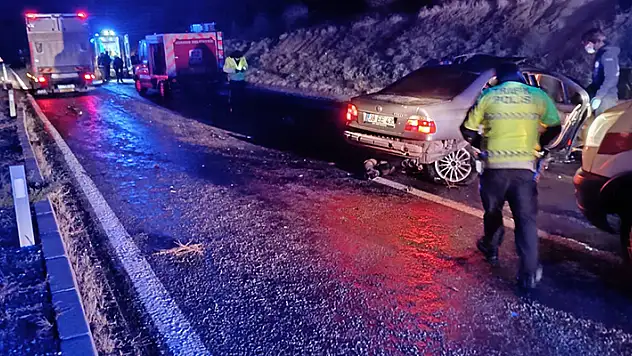 Nevşehir'de 2 otomobil çarpıştı: 4'ü ağır 8 yaralı

