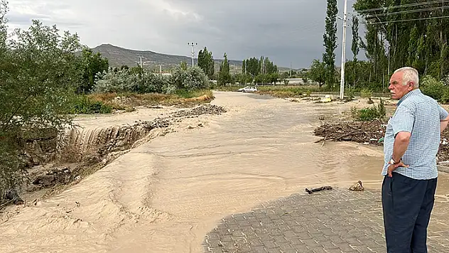 Nevşehir'de sağanak sele neden oldu
