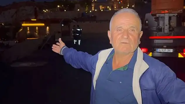 Nevşehir'de sağanak sele neden oldu peribacalarından düşen kaya parçaları otomobillere zarar verdi 
