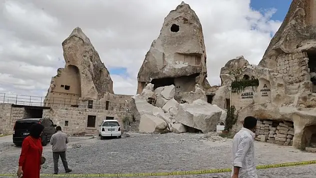Nevşehir'de peribacasının bir bölümü çöktü