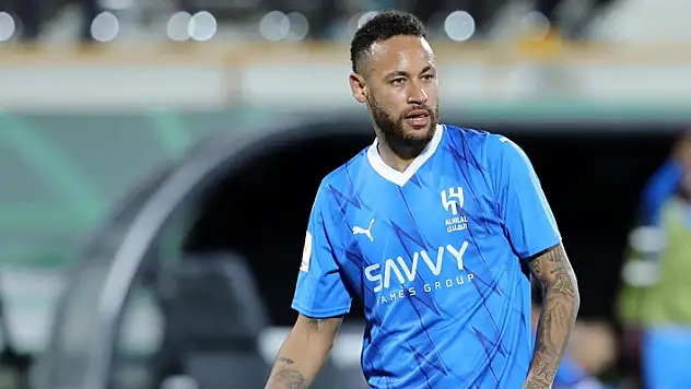 Neymar sahalardan uzun süre uzak kalacak
