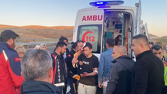 Niğde'deki otobüs kazasında yaralanan 18 kişi taburcu edildi, 23'ünün tedavisi sürüyor

